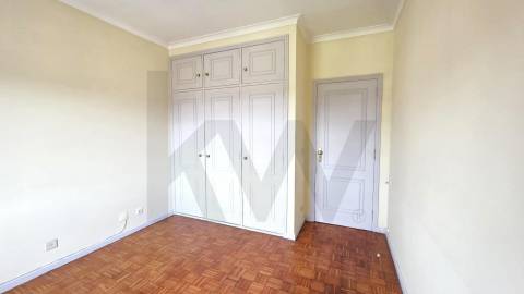 Moderno Apartamento T2 em Paço de Sousa, Penafiel