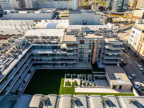 Moradia em Matosinhos Sul - T3 de luxo como novo em condomínio fechado.