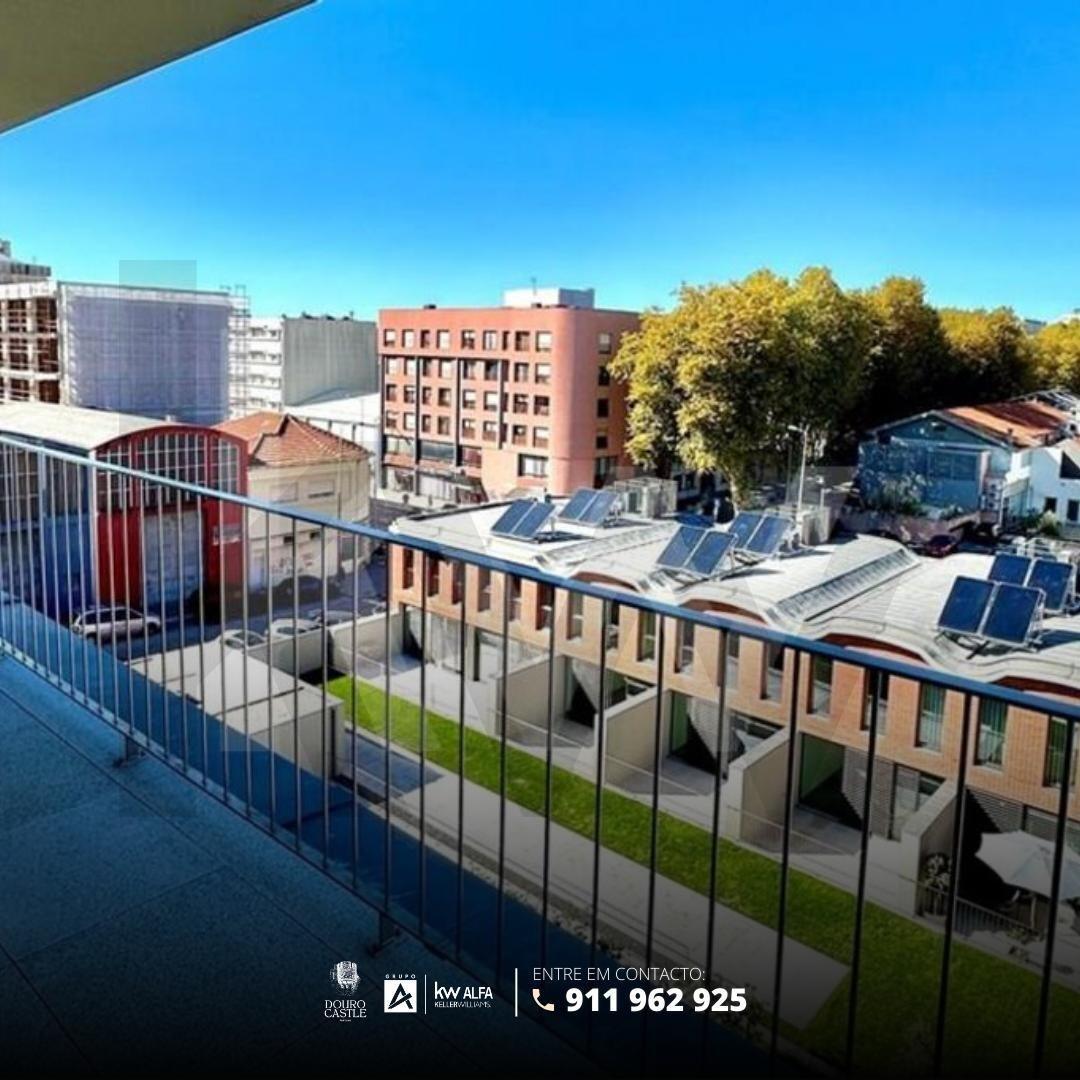 Moradia em Matosinhos Sul - T3 de luxo como novo em condomínio fechado.