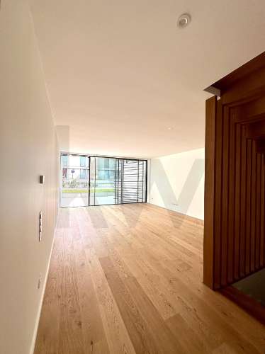 Moradia em Matosinhos Sul - T3 de luxo como novo em condomínio fechado.
