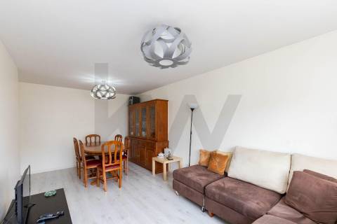 T2 COM GARAGEM BOX, EM SENHORA DA HORA, JUNTO AO METRO