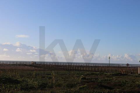 Moradia T3 em construção a 200m praia de Lavra – Arquitetura moderna e elevada eficiência energética