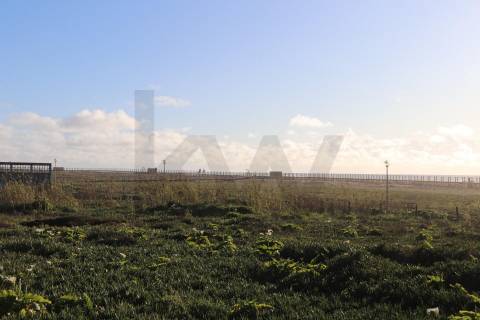 Moradia T3 em construção a 200m praia de Lavra – Arquitetura moderna e elevada eficiência energética