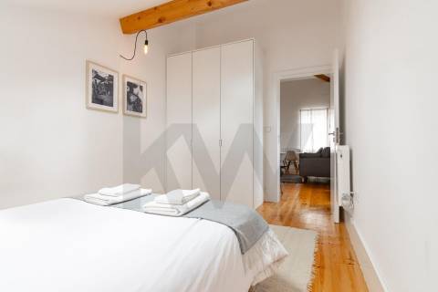 Apartamento T0+2 para habitação, com licença e exploração como Alojamento Local 