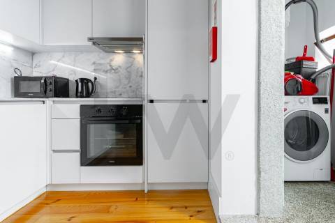 Apartamento T0+2 para habitação, com licença e exploração como Alojamento Local 