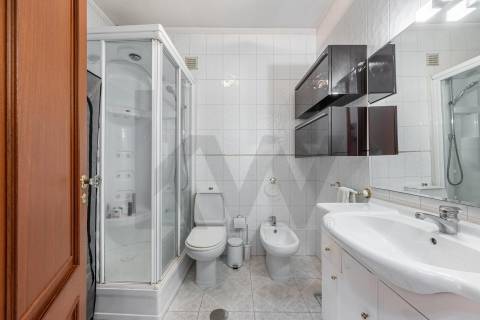 👉 Moradia T4 + 1 c/ garagem no centro de Gueifães🏡