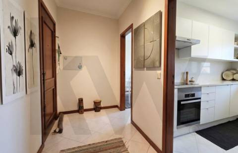 🏡  ARRENDAMENTO T1, com Varanda, Garagem e Elevador, Vilar do Andorinho, V. N. de Gaia