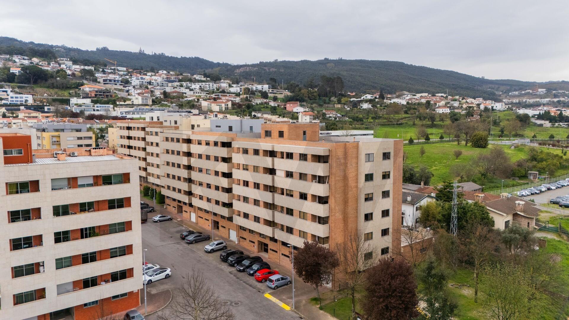Apartamento T3, em Nogueiró Braga.