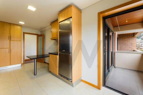 Apartamento T3, em Nogueiró Braga.