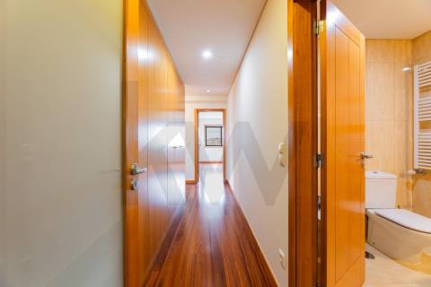 Apartamento T3, em Nogueiró Braga.