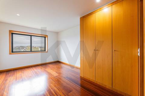 Apartamento T3, em Nogueiró Braga.