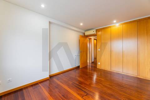 Apartamento T3, em Nogueiró Braga.