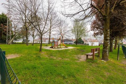 Apartamento T3, em Nogueiró Braga.