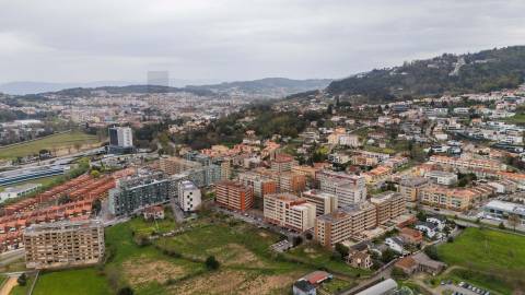 Apartamento T3, em Nogueiró Braga.