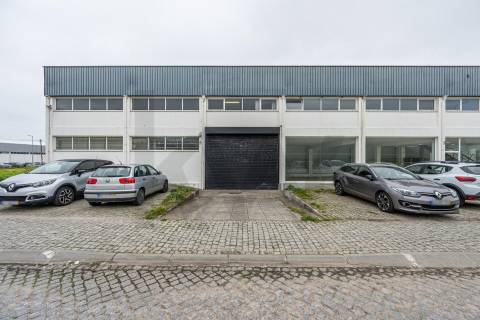 🚀 Edifício Comercial e Industrial com 1.584 m2 em Espinho (Silvalde) – Elevada versatilidade
