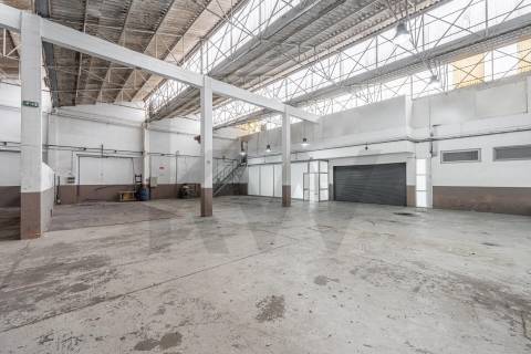 🚀 Edifício Comercial e Industrial com 1.584 m2 em Espinho (Silvalde) – Elevada versatilidade