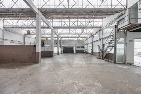 🚀 Edifício Comercial e Industrial com 1.584 m2 em Espinho (Silvalde) – Elevada versatilidade