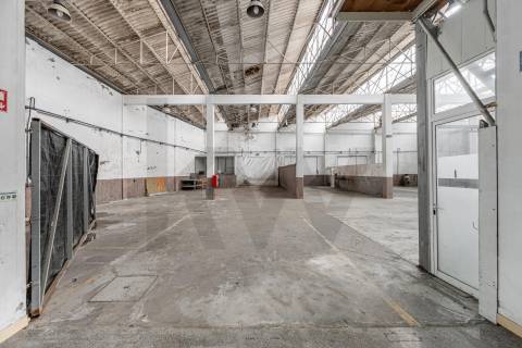 🚀 Edifício Comercial e Industrial com 1.584 m2 em Espinho (Silvalde) – Elevada versatilidade
