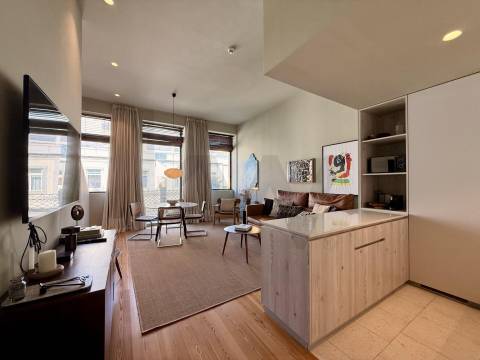 Apartamento T1+1 na Foz, Edifício Gireu - Design Contemporâneo e Luz no Coração da Foz