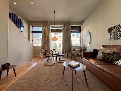 Apartamento T1+1 na Foz, Edifício Gireu - Design Contemporâneo e Luz no Coração da Foz