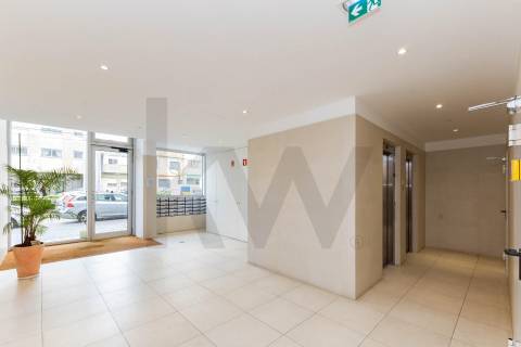 T2 Moderno em Matosinhos Sul com Varanda e Garagem – Perto da Praia e Metro