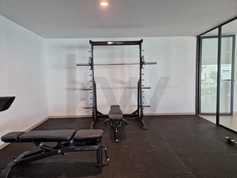 Excelente T0 para arrendamento junto ao Hospital de São João