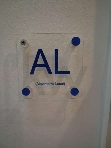 Venda conjunta de 2 X T1 no Bonfim  (Porto)  | AL (c/ histórico), longa duração ou hab. própria.