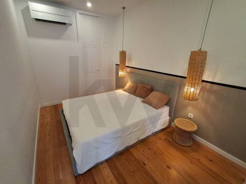 Venda conjunta de 2 X T1 no Bonfim  (Porto)  | AL (c/ histórico), longa duração ou hab. própria.