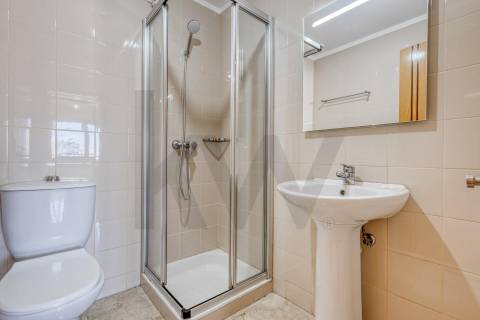 Apartamento T3+1 com Terraço (T4) - Vila Nova de Gaia - Metro VL8