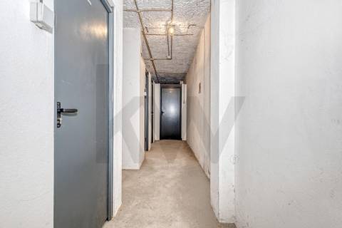 Apartamento T3+1 com Terraço (T4) - Vila Nova de Gaia - Metro VL8