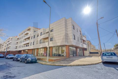 Apartamento T3+1 com Terraço (T4) - Vila Nova de Gaia - Metro VL8