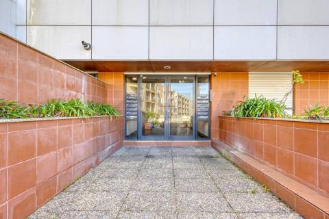 Apartamento T3+1 com Terraço (T4) - Vila Nova de Gaia - Metro VL8