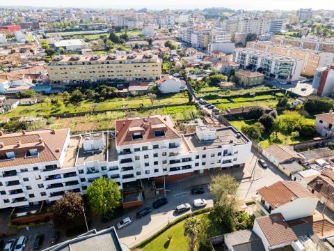 Apartamento T3+1 com Terraço (T4) - Vila Nova de Gaia - Metro VL8