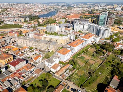 Apartamento T3+1 com Terraço (T4) - Vila Nova de Gaia - Metro VL8