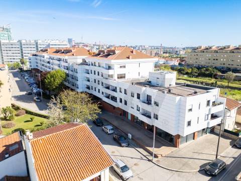 Apartamento T3+1 com Terraço (T4) - Vila Nova de Gaia - Metro VL8