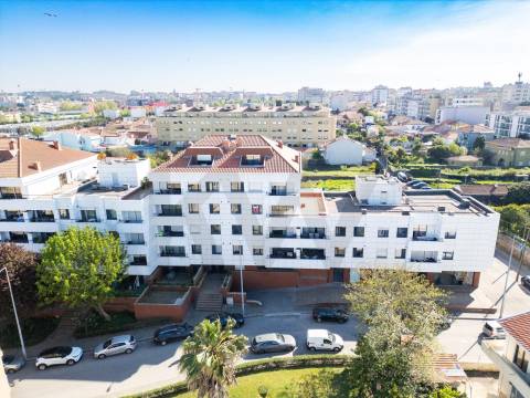 Apartamento T3+1 com Terraço (T4) - Vila Nova de Gaia - Metro VL8