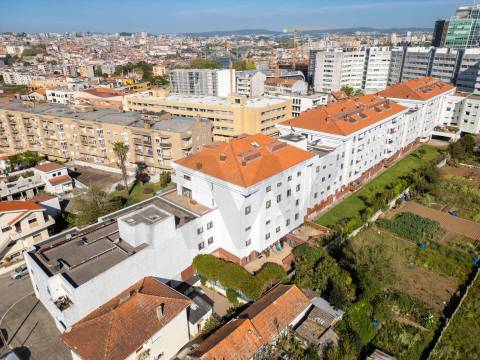 Apartamento T3+1 com Terraço (T4) - Vila Nova de Gaia - Metro VL8