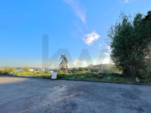 TERRENO INDUSTRIAL COM 1.031 M2 NA ZI DAS TRAVESSAS, S. JOÃO DA MADEIRA