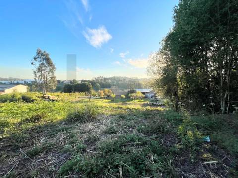 TERRENO INDUSTRIAL COM 1.031 M2 NA ZI DAS TRAVESSAS, S. JOÃO DA MADEIRA