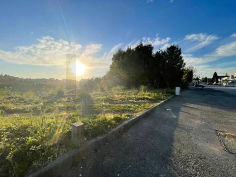 TERRENO INDUSTRIAL COM 1.031 M2 NA ZI DAS TRAVESSAS, S. JOÃO DA MADEIRA