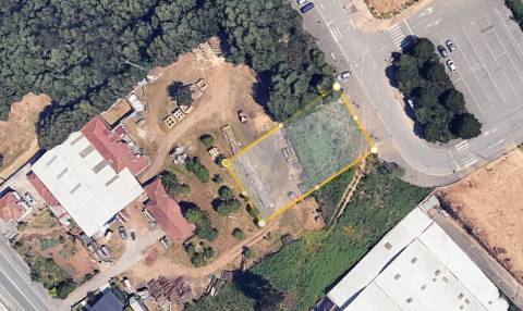 TERRENO INDUSTRIAL COM 1.031 M2 NA ZI DAS TRAVESSAS, S. JOÃO DA MADEIRA