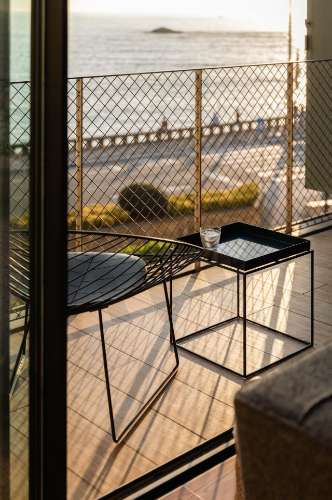 Apartamento T2 na Foz, Vista Mar Edifício Gilreu - Design Contemporâneo e Luz no Coração da Foz