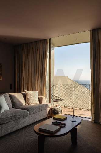 Apartamento T2 na Foz, Vista Mar Edifício Gilreu - Design Contemporâneo e Luz no Coração da Foz