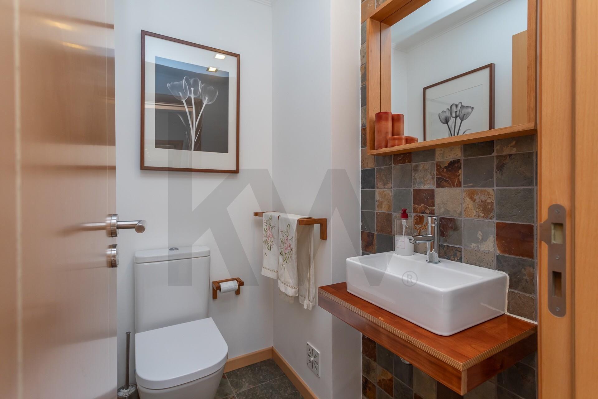 Apartamento T4 com 2 Suites e varandas em Alcabideche