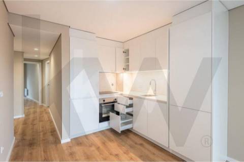 Apartamento T2 Com Garagem - Rua Oliveira Monteiro, Porto