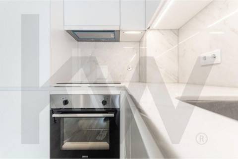 Apartamento T2 Com Garagem - Rua Oliveira Monteiro, Porto