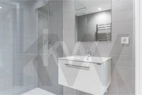 Apartamento T2 Com Garagem - Rua Oliveira Monteiro, Porto