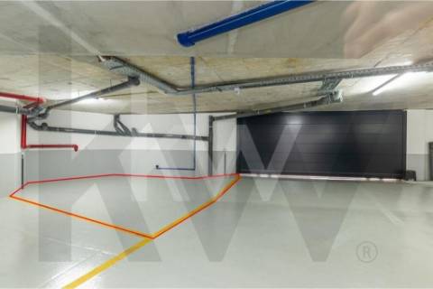 Apartamento T2 Com Garagem - Rua Oliveira Monteiro, Porto