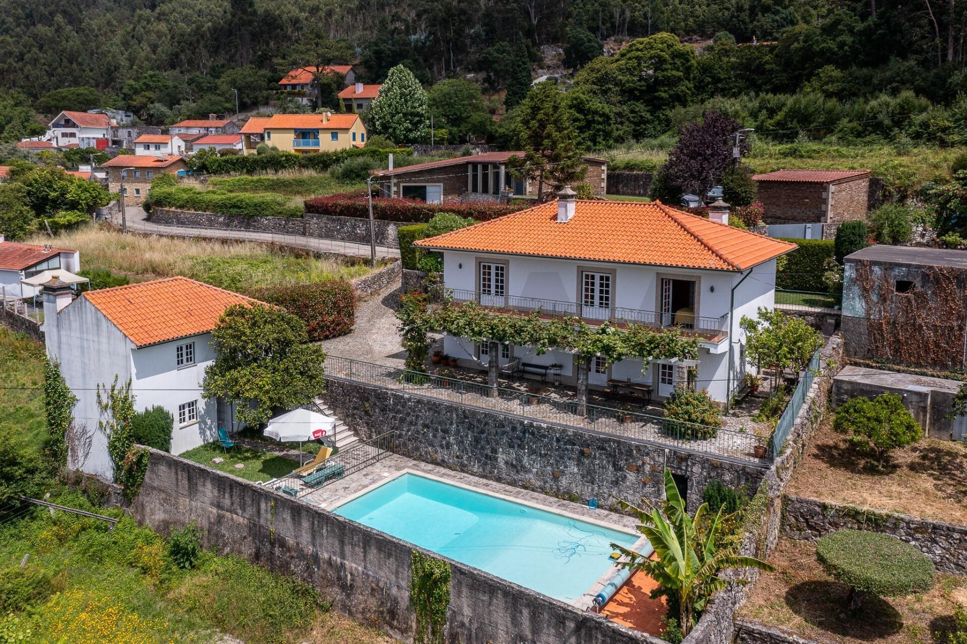 Moradia T4 com vista mar em Moledo