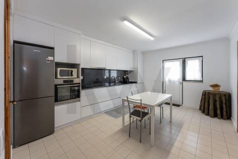 Moradia T4 com vista mar em Moledo